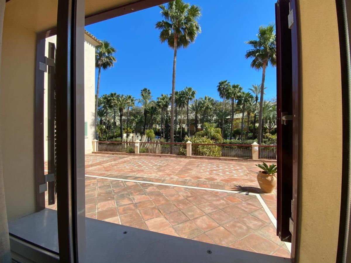 Apartamento Con Piscina ,Playa Con Vistas Panoramicas En La Marina De Sotogrande San Roque  Luaran gambar