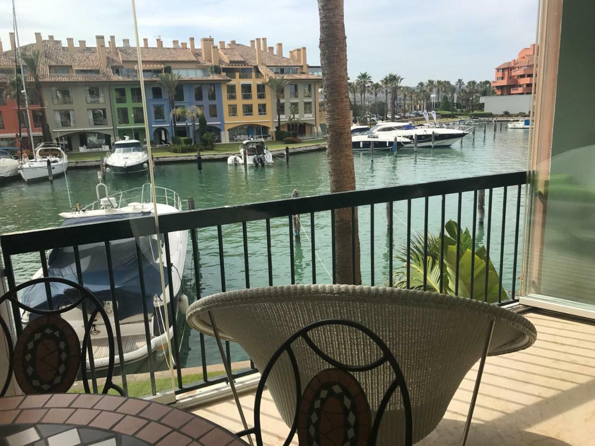 Apartamento Con Piscina ,Playa Con Vistas Panoramicas En La Marina De Sotogrande San Roque  Luaran gambar
