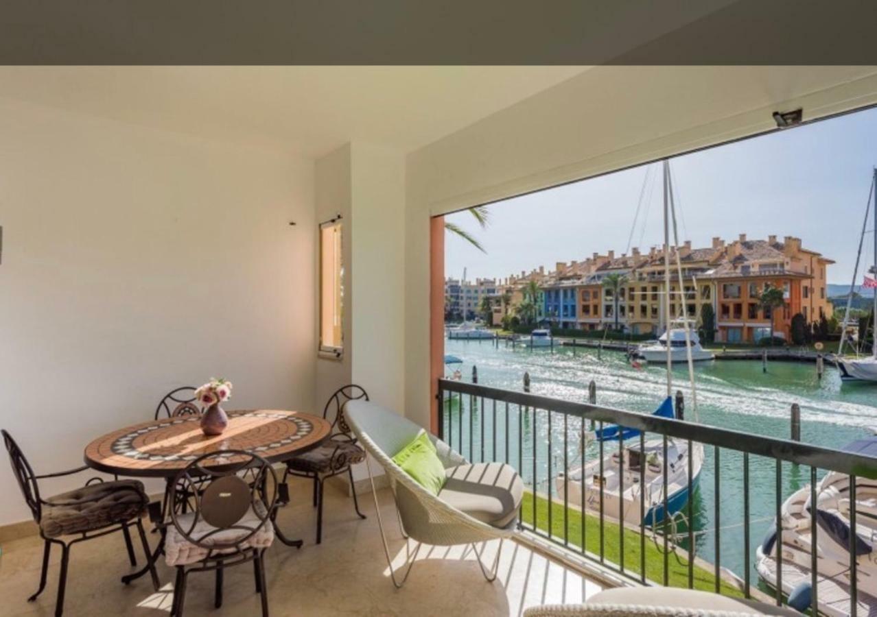 Apartamento Con Piscina ,Playa Con Vistas Panoramicas En La Marina De Sotogrande San Roque  Luaran gambar